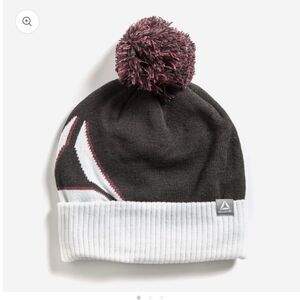 Reebok Black and White Pom Beanie New With Tags